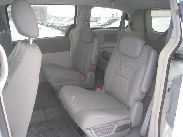 Chrysler Town and Country 2008 photo 5