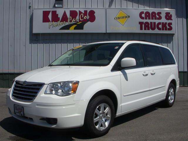 Chrysler Town and Country 3.5 MiniVan