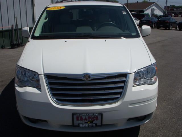 Chrysler Town and Country 2008 photo 1