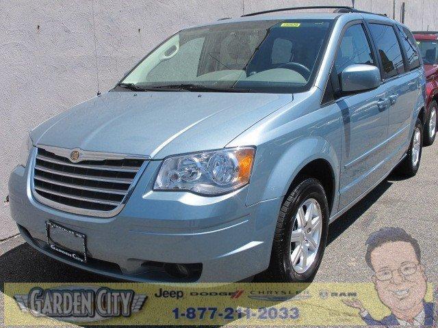 Chrysler Town and Country 3.5 MiniVan