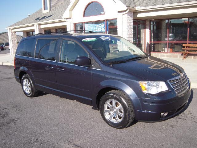 Chrysler Town and Country 3.5 MiniVan