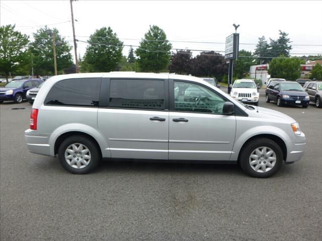 Chrysler Town and Country 4X4 Sunroof, Leather MiniVan