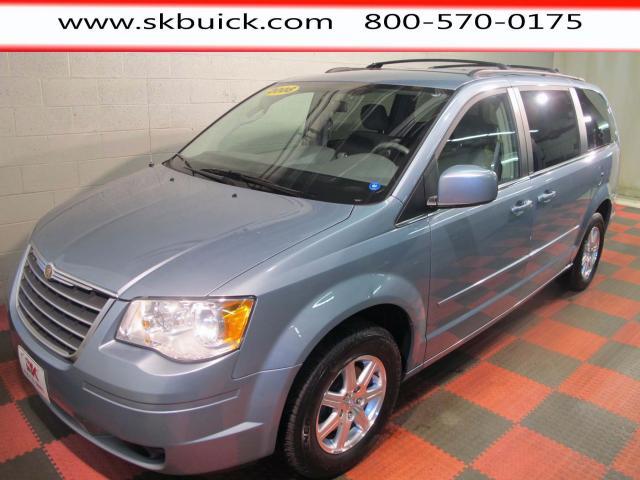 Chrysler Town and Country 3.5 MiniVan