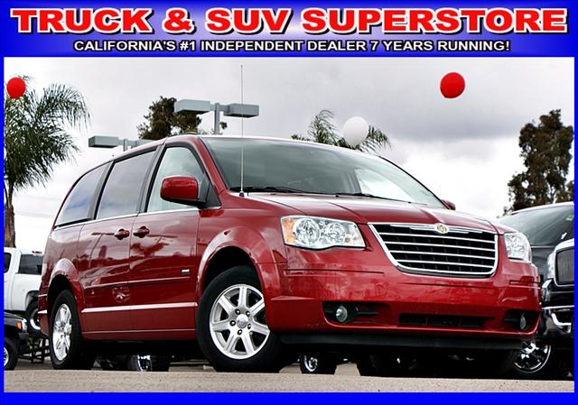 Chrysler Town and Country 3.5 MiniVan