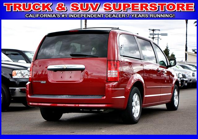Chrysler Town and Country 2008 photo 4