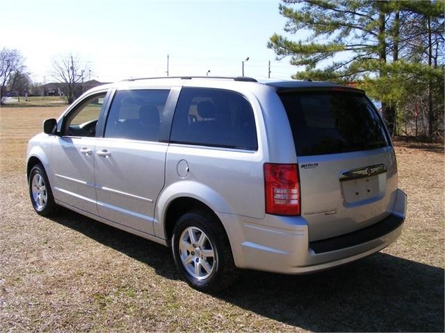 Chrysler Town and Country 2008 photo 4