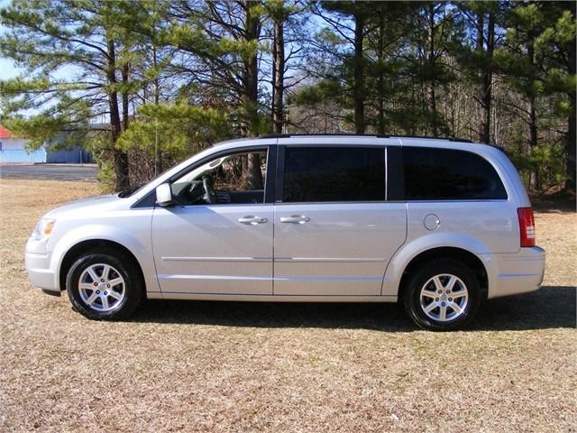 Chrysler Town and Country 2008 photo 5