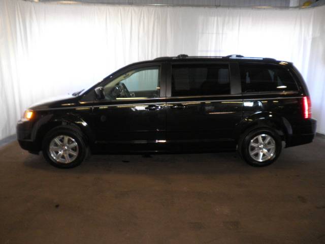 Chrysler Town and Country 2008 photo 1