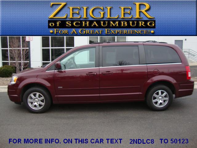 Chrysler Town and Country 3.5 MiniVan