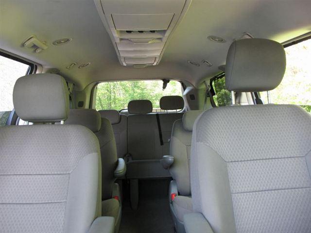 Chrysler Town and Country 2008 photo 4