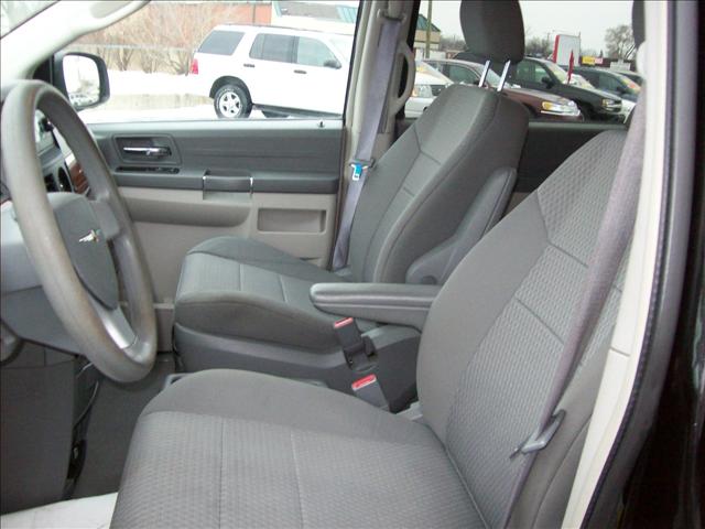 Chrysler Town and Country 2008 photo 5