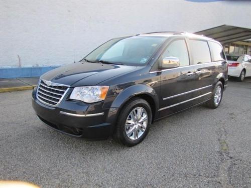 Chrysler Town and Country 2009 photo 1