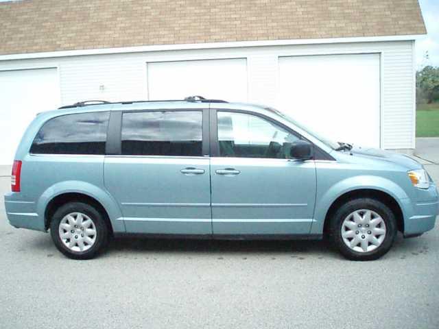 Chrysler Town and Country 2009 photo 4