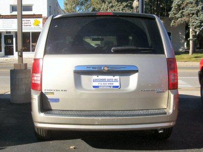 Chrysler Town and Country 2009 photo 1