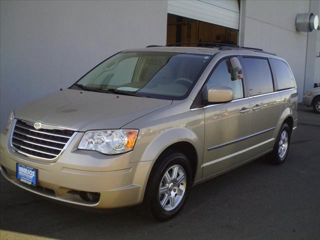 Chrysler Town and Country 3.5 MiniVan