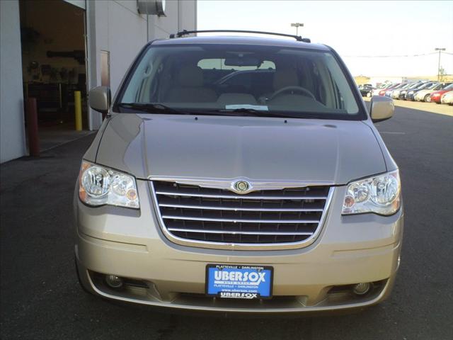 Chrysler Town and Country 2009 photo 1