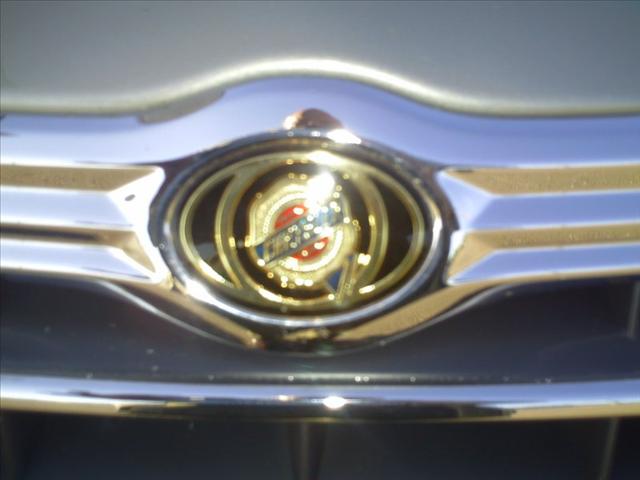 Chrysler Town and Country 2009 photo 3