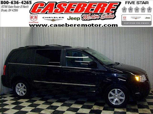 Chrysler Town and Country 3.5 MiniVan