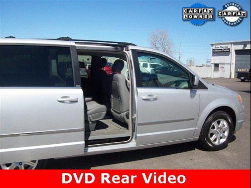 Chrysler Town and Country 2009 photo 4