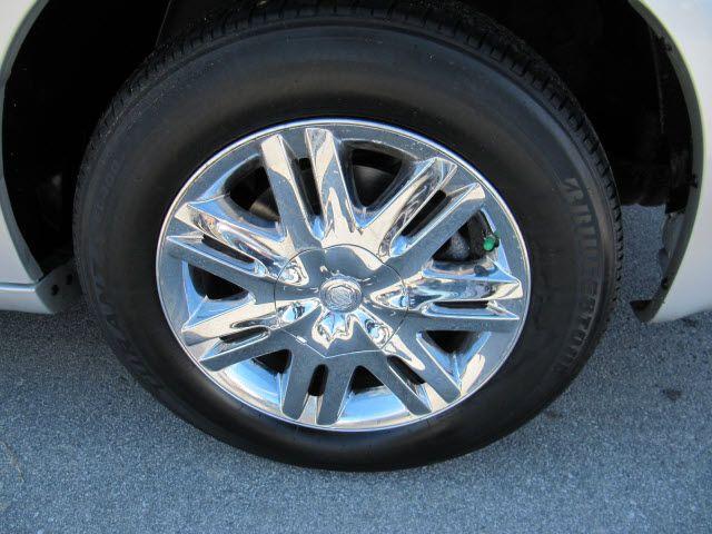 Chrysler Town and Country 2009 photo 3