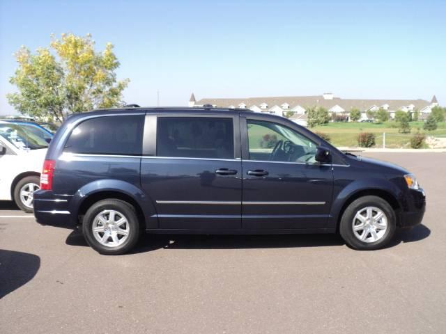 Chrysler Town and Country 3.5 MiniVan