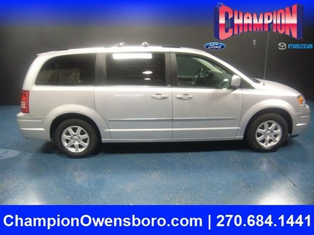 Chrysler Town and Country 3.5 MiniVan