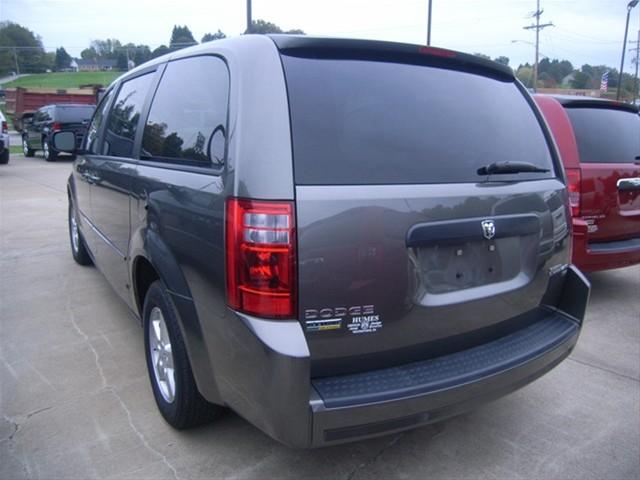 Chrysler Town and Country 2009 photo 5