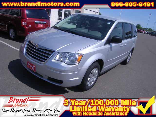 Chrysler Town and Country 2009 photo 1
