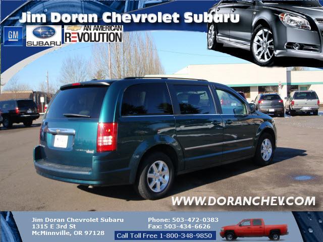 Chrysler Town and Country 2009 photo 1