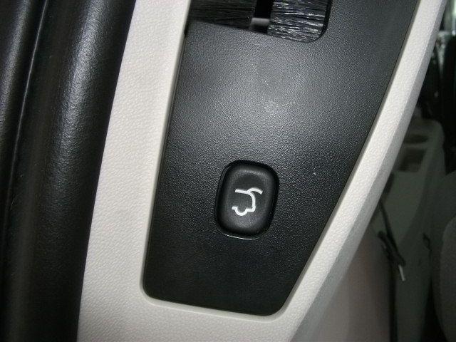 Chrysler Town and Country 2009 photo 3