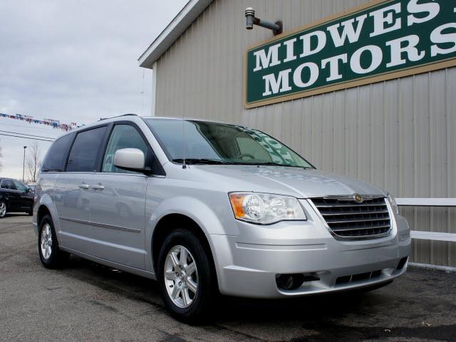 Chrysler Town and Country 3.5 MiniVan