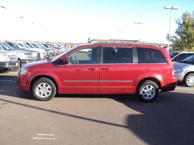 Chrysler Town and Country 3.5 MiniVan