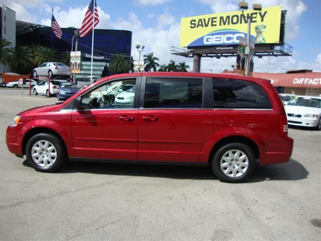 Chrysler Town and Country 2009 photo 5