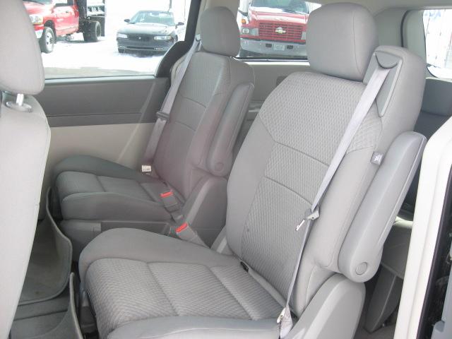 Chrysler Town and Country 2009 photo 1
