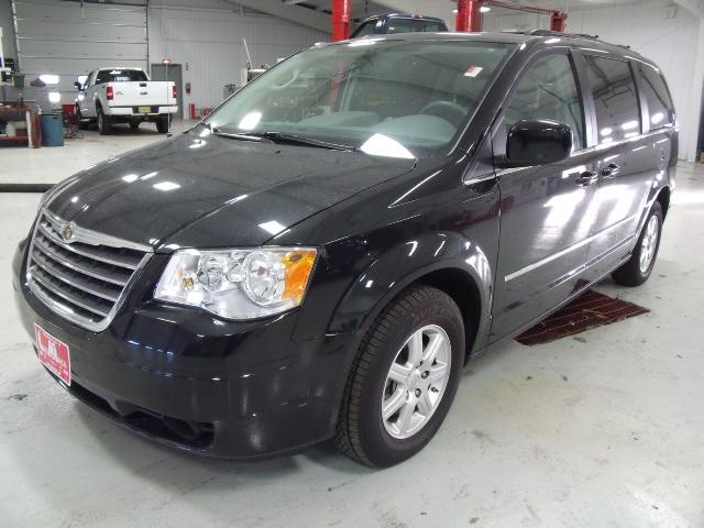 Chrysler Town and Country 3.5 MiniVan