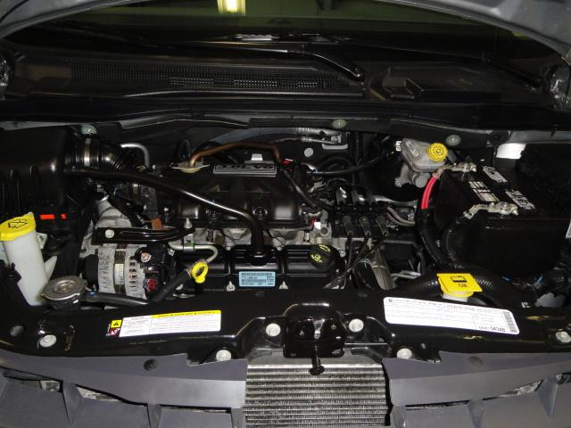 Chrysler Town and Country 2010 photo 4