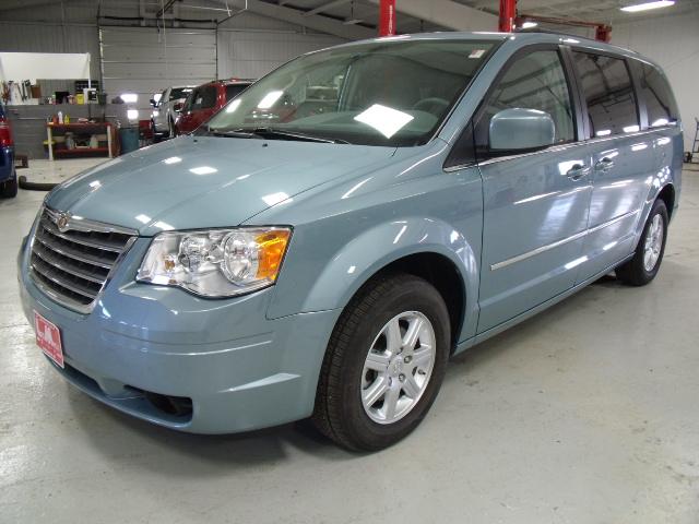 Chrysler Town and Country 3.5 MiniVan