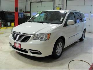 Chrysler Town and Country 2011 photo 1