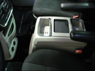 Chrysler Town and Country 2011 photo 4