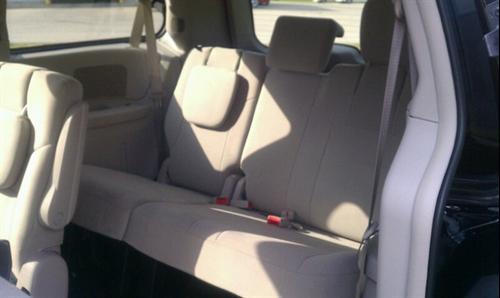 Chrysler Town and Country 2011 photo 5