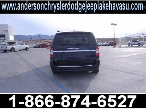 Chrysler Town and Country 2011 photo 5