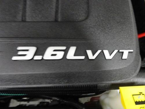 Chrysler Town and Country 2011 photo 4