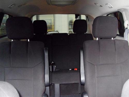 Chrysler Town and Country 2011 photo 4