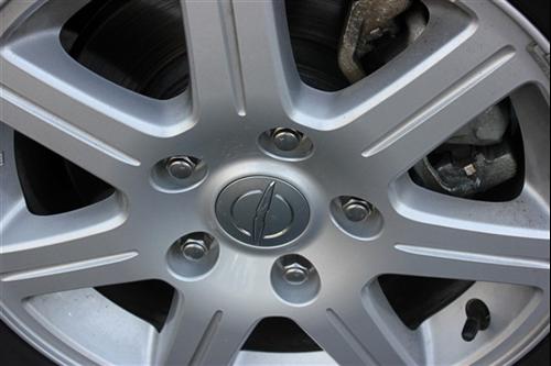 Chrysler Town and Country 2011 photo 2