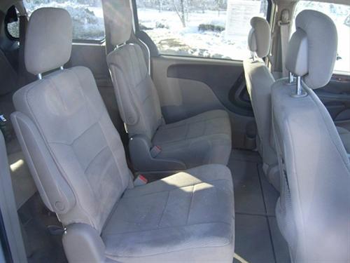 Chrysler Town and Country 2011 photo 1