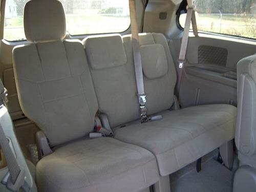 Chrysler Town and Country 2011 photo 1