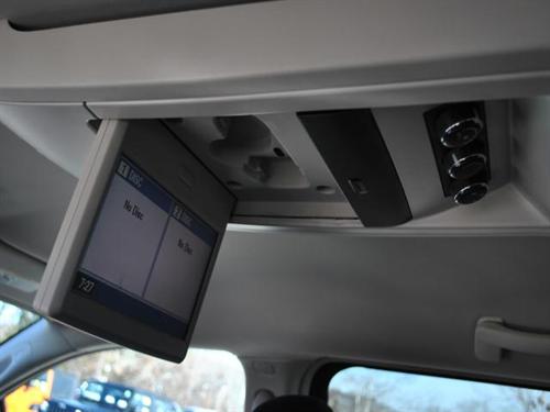 Chrysler Town and Country 2011 photo 1