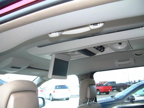 Chrysler Town and Country 2011 photo 2