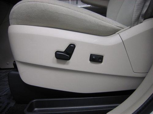 Chrysler Town and Country 2011 photo 1