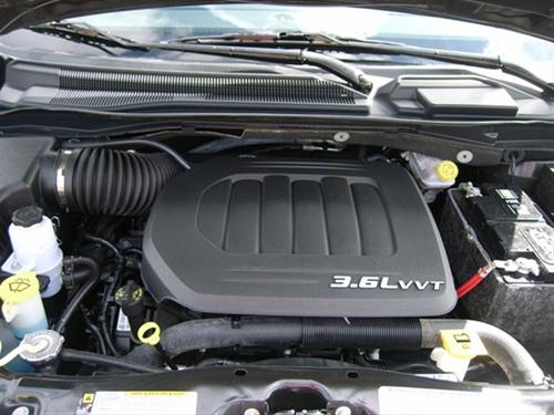 Chrysler Town and Country 2011 photo 4